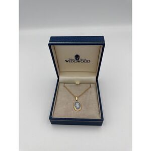 Wedgwood Necklace Gold Tone Oval Cameo Pendant Blue White Jasperware Jewelry new